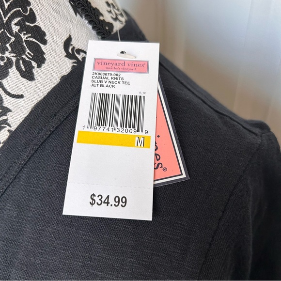NWT Vineyard Vines Sz M Outlet Slub v-neck tee shirt - Picture 3 of 6
